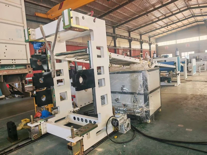 การผลิตสายการอัดรีดแผ่นพีวีซี 600 มม