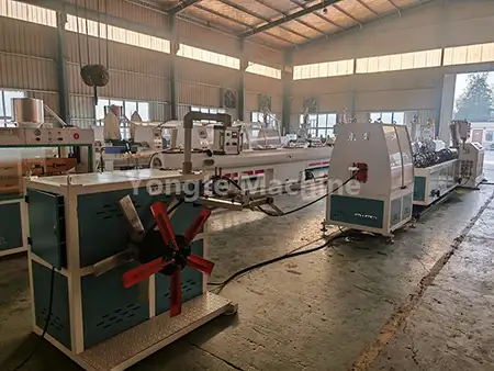 เครื่องท่อโฟม