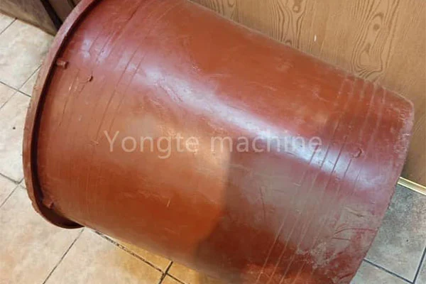 recycled plastic trash bin