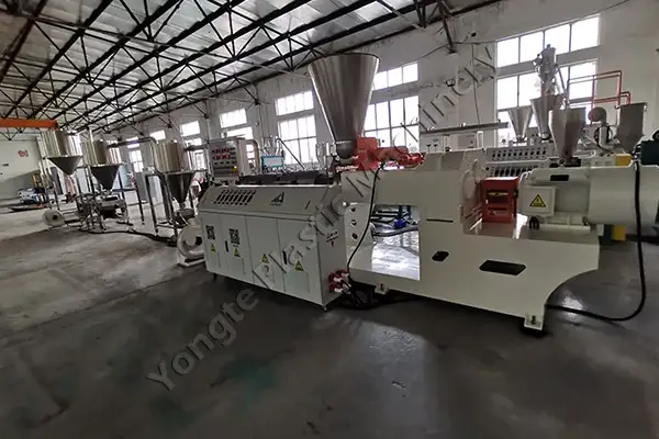เครื่องอัดเม็ดพลาสติก PVC โปแลนด์