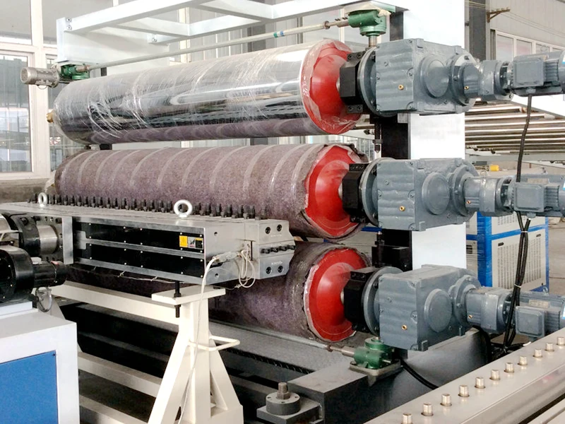 เครื่องทำแผ่นพีวีซี