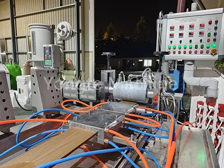 เครื่องทำรั้ว WPC